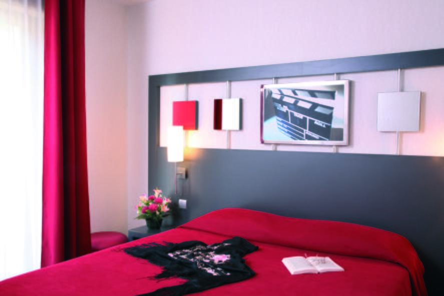 Le Chateau Des Artistes Cannes Kamer foto