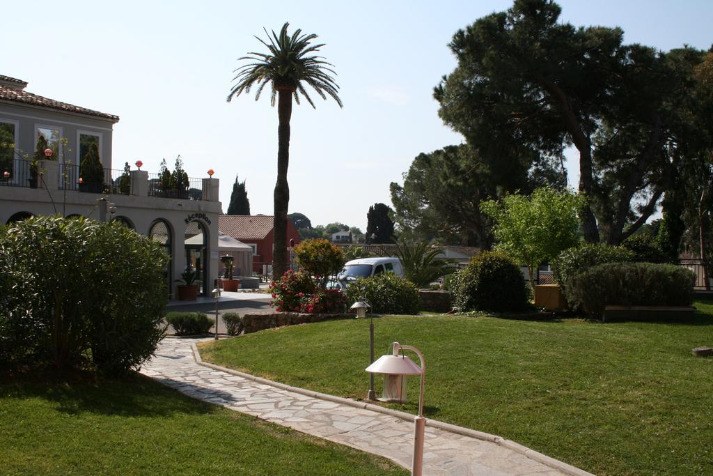 Le Chateau Des Artistes Cannes Buitenkant foto